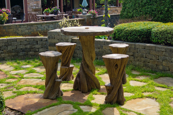 Banyan High Top Table Set with Stools Faux Wood Garden Seating